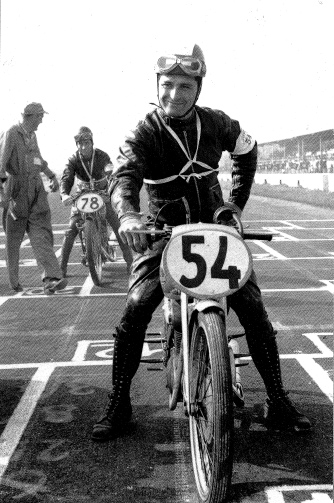 Bruno Ruffo i Mondial 125cc - Niezapomniane zwycięstwo Bruno Ruffo i Mondial 125cc - Niezapomniane zwycięstwo